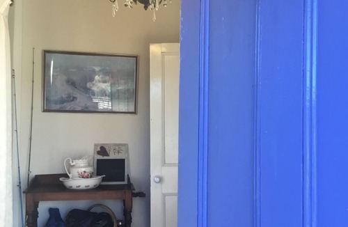Nietta House | Buttons Cottage, accommodation for gentle guests
