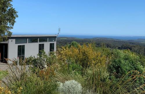 Wattle Hill Apartment | By Moonlight