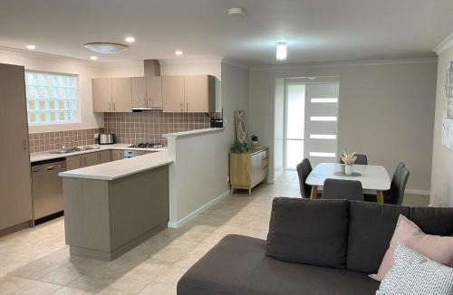 Broadwater Villa | By the Beach