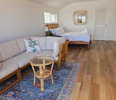 Mornington House | By The Seaside