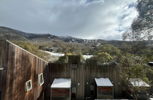 Thredbo Cabin | cabin21 riverside - peaceful mountain cabin accommodation in Thredbo village