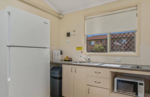Caboolture Hotel | Caboolture Central Motor Inn, SureStay Collection by BW