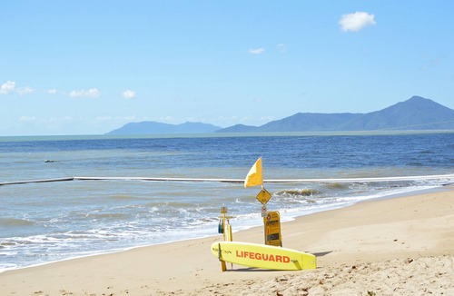 Holloways Beach Apartment | Cairns Beach Resort