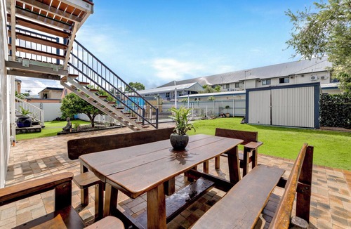 Parramatta Park House | Cairns Central Walking Distance "Downstairs"