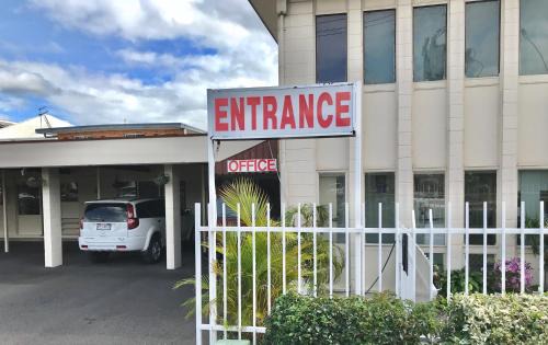 Cairns North Hotel | Cairns Motor Inn