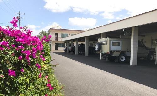 Cairns North Hotel | Cairns Motor Inn