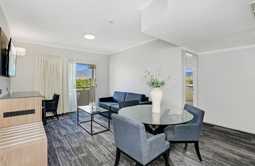 Cairns North Hotel | Cairns Sheridan Hotel