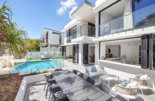 Noosa Heads House | Callula , River Paradise with Private Pool