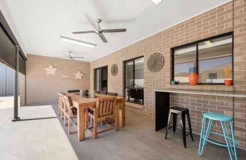 Moonta Bay House | Calm Waters
