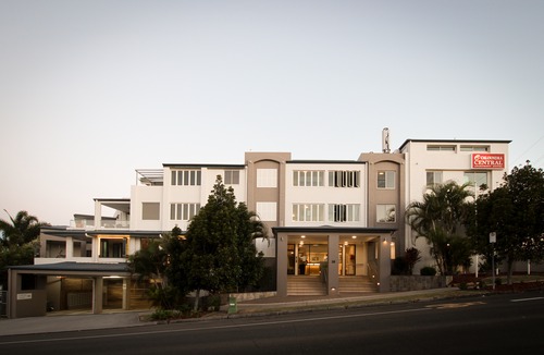 Battery Hill Hotel | Caloundra Central Apartment Hotel