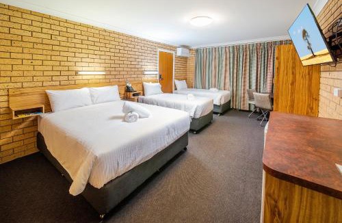 Mitchell Hotel | Cambridge Motel