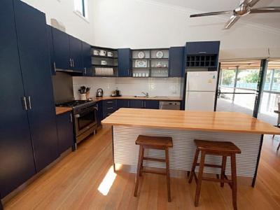 Lakes Entrance House | Cambroe - Spacious Family Retreat