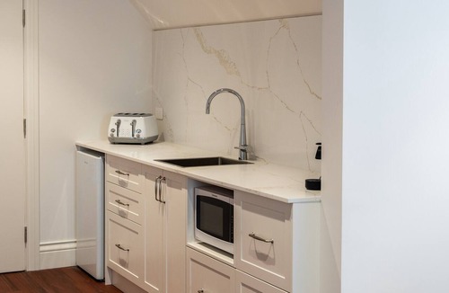 Camden Hotel | Camden Hotel Suites