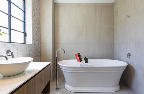 Cawdor Hotel | Camden Valley Inn