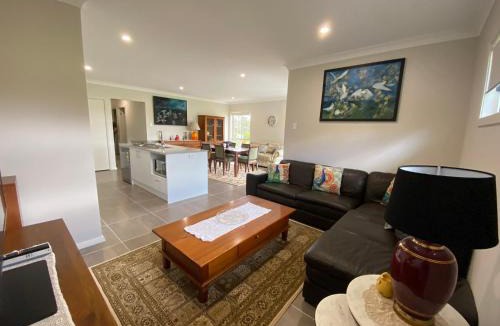 Thirlmere House | Camellia Cottage Farm Stay