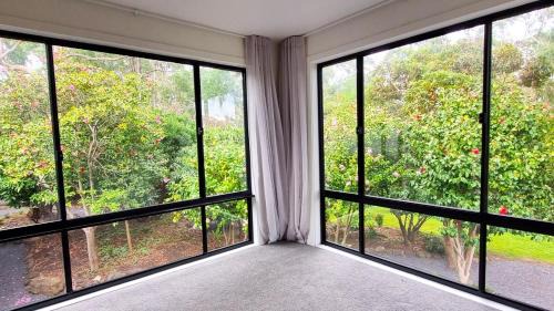Mount Macedon House | Camellia Grove Retreat