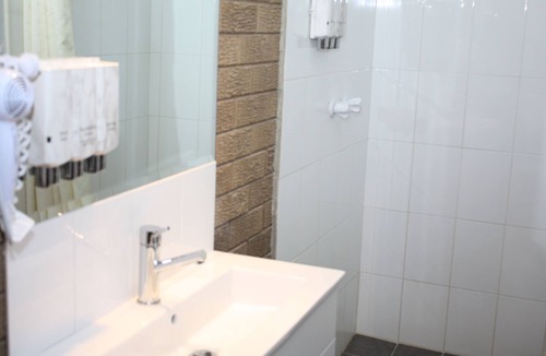 Narrandera Hotel | Camellia Motel