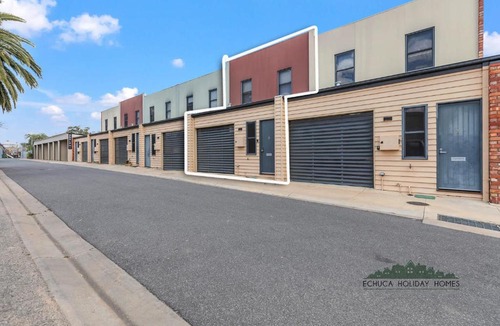 Echuca House | Campaspe Central - Your Central Echuca Escape!