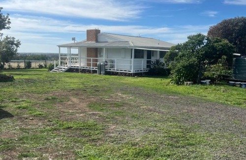 Mia Mia Villa | Campaspe Valley View 20 acres Farm Stay