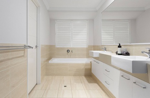 Dudley Park House | Canal Retreat