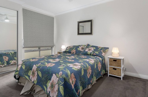 Dudley Park House | Canal Retreat