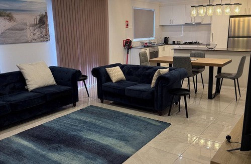 Moncrieff House | Canberra Family size 3 bedroom quiet home to remember!