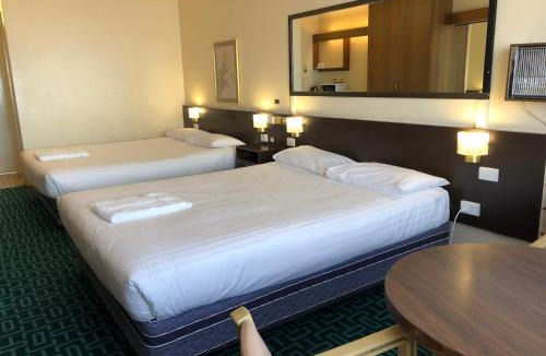 Lyneham Hotel | Canberra Lyneham Motor Inn