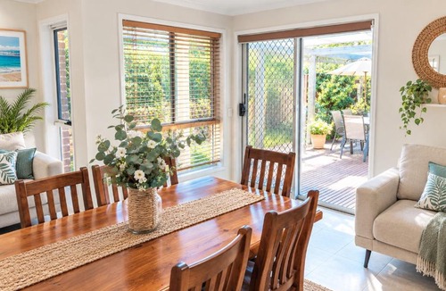 Harrison House | Canberra Stylish Escape