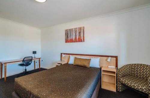 Mount Pleasant Apartment | Canning Bridge Auto Lodge