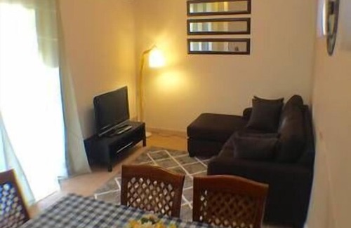 Cannington House | Cannington Home Accommodation House 3 (3 bedrooms & 2 bathrooms)