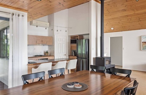 Quedjinup House | Canopy House Refined Bushland Haven near the Coast