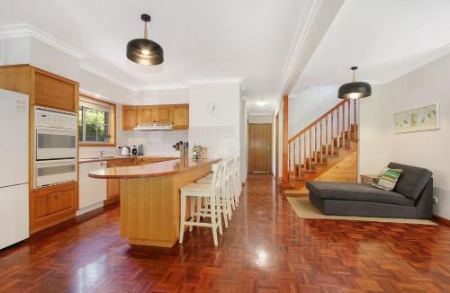 Bright House | Canyon Walk House and Unit