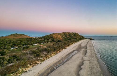 Curtis Island Villa | Cape Keppel Lodge