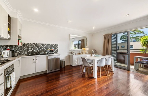Capel Sound Apartment | CAPEL BREEZE DIRECTLY ACROSS FROM THE BEACH REDUCED WINTER RATES - BOOK NOW