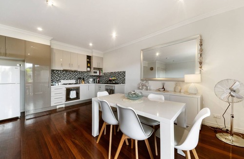 Capel Sound Apartment | CAPEL BREEZE DIRECTLY ACROSS FROM THE BEACH REDUCED WINTER RATES - BOOK NOW