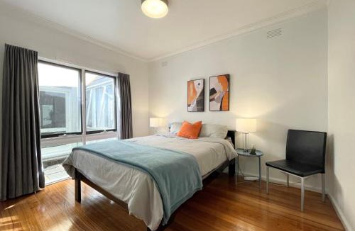 Frankston South House | Capelink Beach House-Atop Prestigious Oliver's Hill