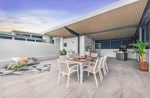 Cullen Bay Apartment | Captain's Lookout - Penthouse Living at Cullen Bay