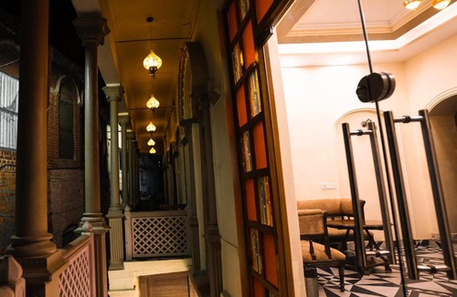 Varanasi Bed & Breakfast | Captain Villa Heritage House