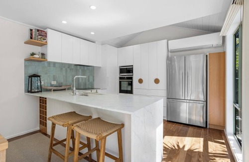 Blairgowrie House | CAPTIVATING CENTENARY BEACH HOUSE IN BLAIRGOWRIE