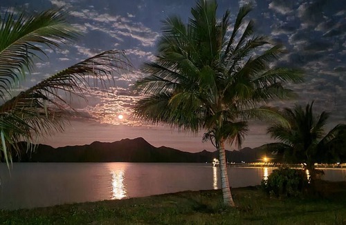 Cardwell Hotel | Cardwell Beachfront Motel