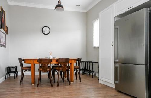 Armidale Bed & Breakfast | Carisbrook Cottage