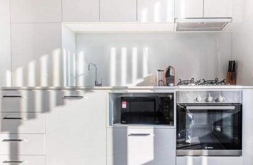 Carlton South Apartment | Carlton Lifestyle Near Melbourne CBD