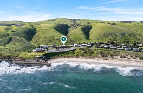 Carrickalinga House | Carrickalinga House A Symphony of Sea and Serenity