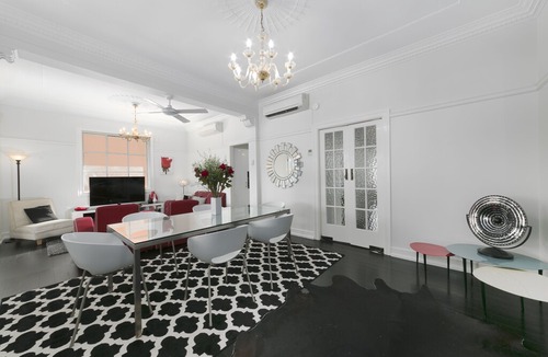 Spring Hill Apartment | Carrington Manor Apartments - Oversized apartment/5 bedrooms/ sleeps 9