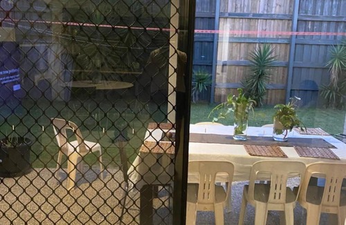 Springfield Lakes House | Casa Bella 1 Bedroom Available shared Quiet Home, Bath Tub, 2 Cats