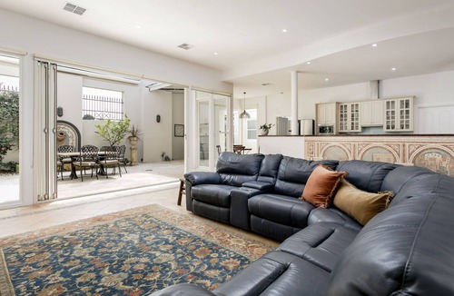 Dulwich House | Casa Bella - Central Location | Luxury Amenities