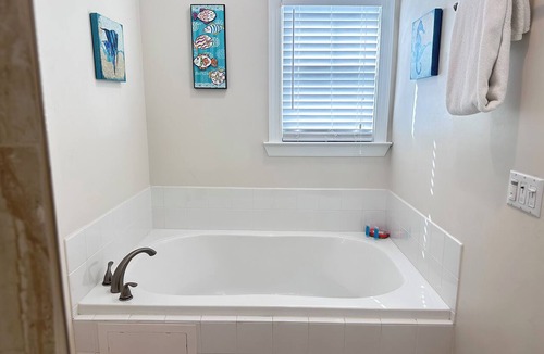 Key West House | Casa Cay West Beautiful Tropical 3 bedrooms 2 KING suites - 2 miles to beach