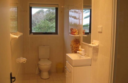 Red Head House | Casa Del Mare - Farm stay by the ocean
