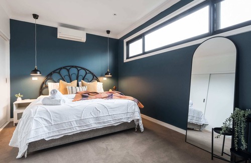 Keysborough House | Casa Keys Summary: Ou