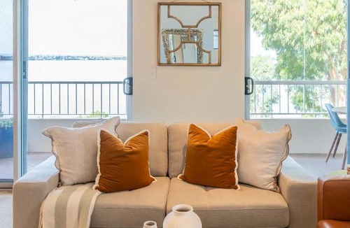 Crawley Apartment | Casa Lune Swan River Views, Steps to Blue Boat House and CBD